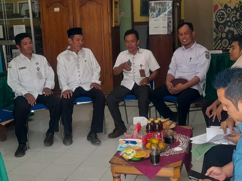 Tim Aset Kabupaten Situbondo Laksanakan Penaksiran Penghapusan Barang di SD Negeri 1 Alastengah